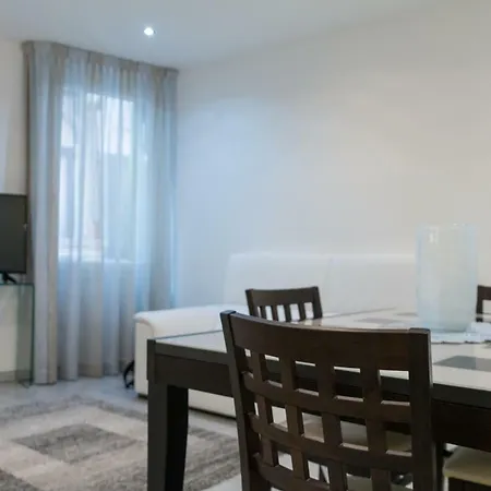 Majoorel Apartment *